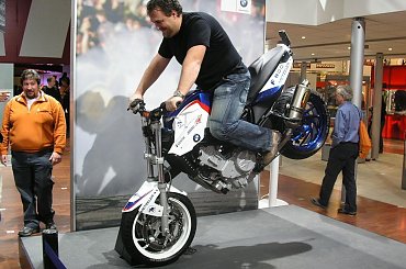 MEGABET - Nasz drugi dzień zwiedzania targów motocyklowych w Mediolanie #skuter #motor #motocykl #megabet #malossi #enduro #cross #tuning #yamaha #honda #suzuki #kawasaki #aprilia #piaggio #minarelli #FrancoMorini #targi #milano #fair