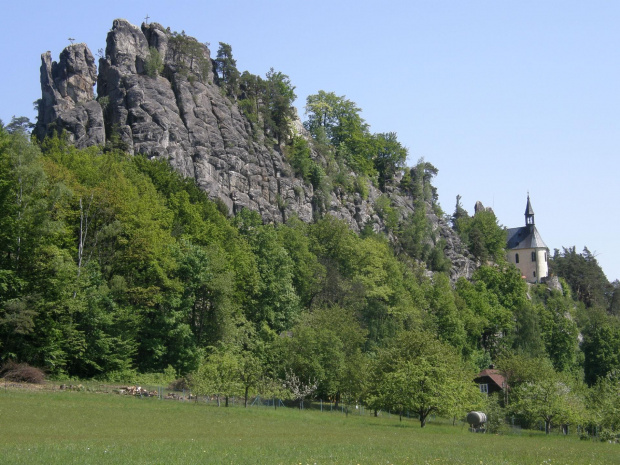 skalny zamek vranov pantheon w całej okazałości #czechy #CzeskiRaj #VranovPantheon #MalaSkala #zamek #SkalnyGród