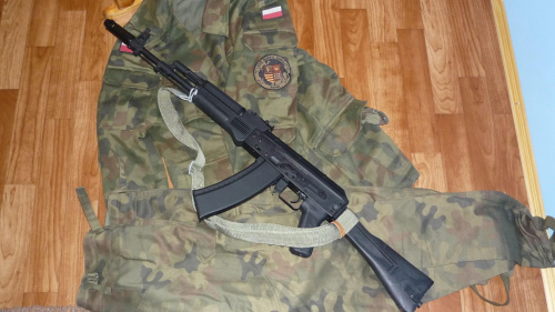 AK 74M