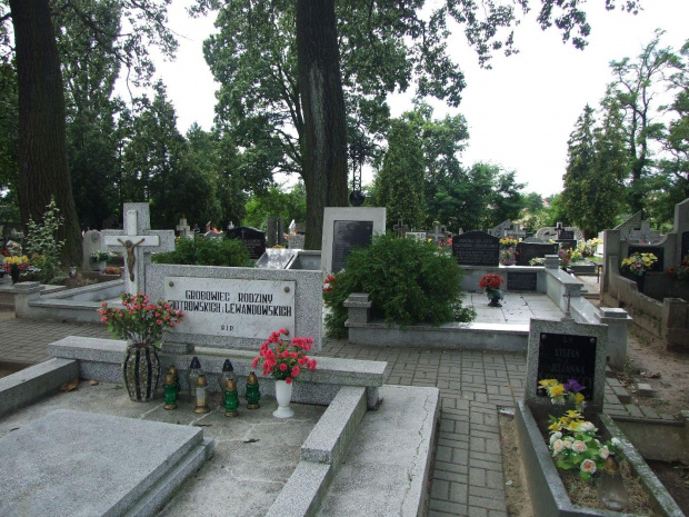 cmentarz Trzemeszno