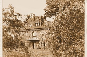 Gdańsk-Dolne Miasto, cudne miejsca, gdzie turyści nie zaglądają #Gdańsk #sepia #miasto #zabytki