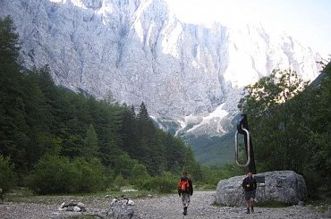 #hak #karabinek #góry #gory #slowenia #słowenia #alpy #AlpyJulijskie #Triglav #TriglavskiParkNarodowy #pomnik #PomnikLudziGor
