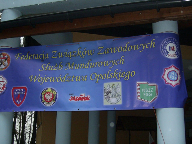 Baner Federacji Związków Zawodowych a na nim logo Straży Granicznej i Wojska. #Baner