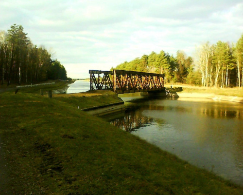 W drodze na stary most.. #most #rzeka #słońce