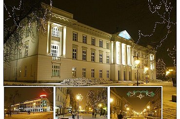 #Radom #zima #NowyRok #śnieg #wieczór #architektura #święta #Mikołaj #sanie #renifer #anioł #fontanna #deptak #światełka #ŚwiąteczneOzdoby