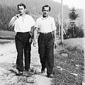 Aktor Włodzimierz Łoziński ( z lewej ) w towarzystwie młodszego brata na spacerze. Krynica_1937 r.