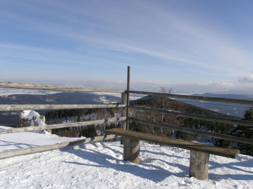 Widok z Wysokiego Kamienia,najlepszego punktu widokowego w Górach Izerskich... www.wysokikamien.com.pl #GóryIzerskie #schronisko #SzklarskaPoręba #WysokiKamień #zima