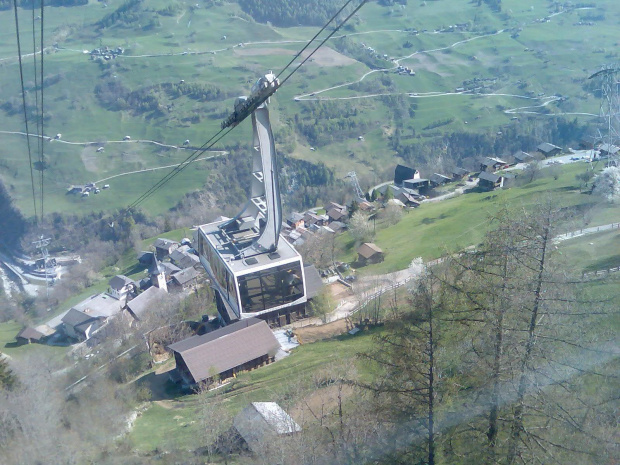 To też w Szwajcarii. Widok na wyciąg.