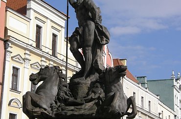 fontanna Neptuna w Świdnicy #Świdnica #fontanny #DolnyŚląsk