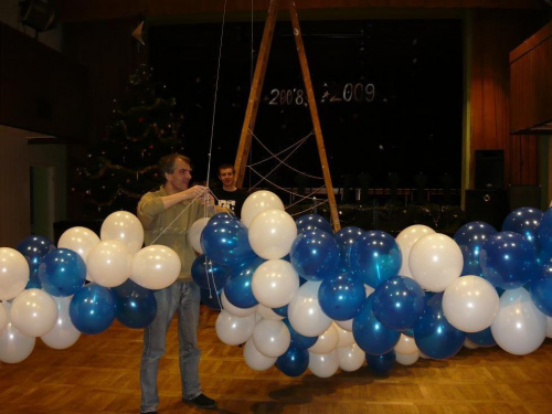 przed Sylwestrem - strojenie sali balowej w Atrium