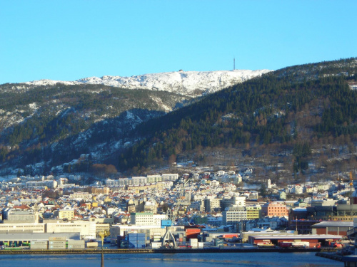 Bergen Norwegia. Widok na centrum #norwegia #krajobraz #bergen #widoki #podróże #góry #morze