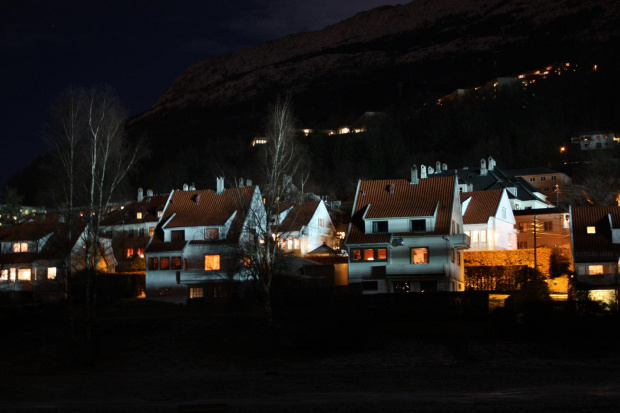 Bergen dzielnica Minde.
Norwegia. #norwegia #krajobraz #bergen #widoki #podróże #góry #morze