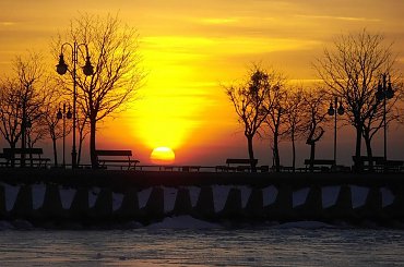 O wschodzie. #zima #lód #mróz #jezioro #Mazury