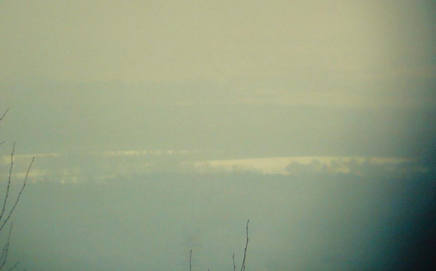 Pasmo Przedborsko-Małagoskie z Góry Kamieńsk k.Bełchatowa (przez lornetkę) #GóraKamieńsk #GóryŚwiętokrzyskie #panorama #ZimowaPanorama #Łódzkie #PowiatRadomszczański