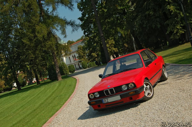 E30