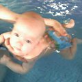 3 miesiące mam i pierwszy raz pływam :)