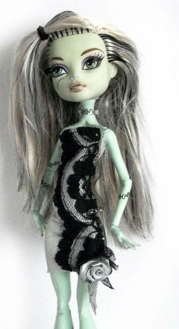 Ubranka dla Monster High #Draculaura #Frankie #Ghoulia #Nefera #Operetta #Rebecca #UbrankaDlaMonsterHigh