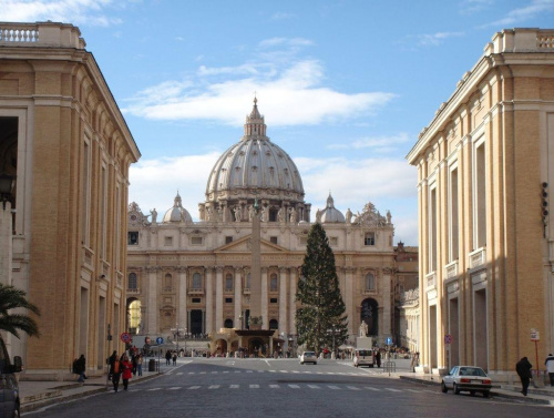 Bazylika sw Piotra #bazylika #Rzym #Watykan #choinka #święta #Niebo #chmurki #szopka