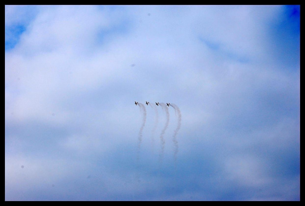 International Air Show Portrush 2007
08/09/2007 #airshow #samolot #akrobacje #Portrush